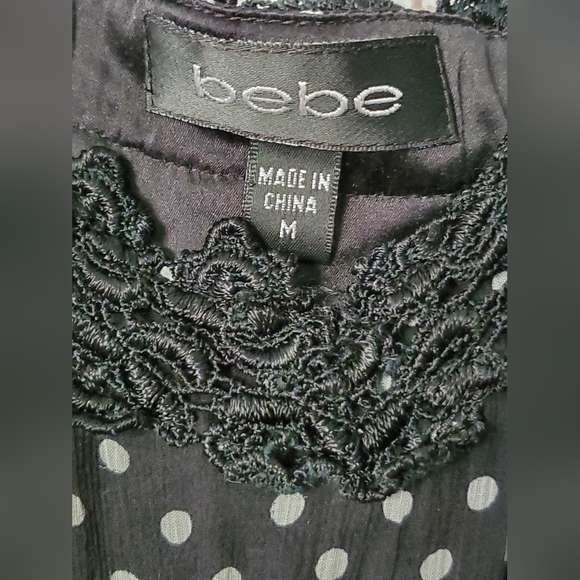 🖤🤍Cute Lace Bebe top🤍🖤 - Picture 2 of 3
